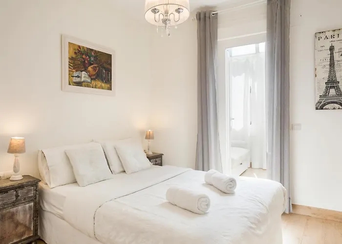Sitges Spaces Beach House-4 Bedrooms, 3 Bathrooms, Large Terrace,, Center-Beach