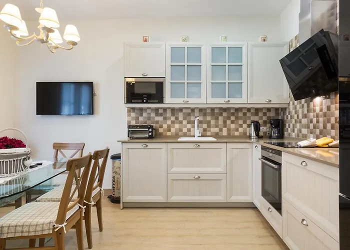 Sitges Spaces Beach House-4 Bedrooms, 3 Bathrooms, Large Terrace,, Center-Beach